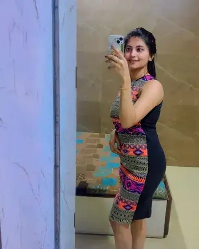 Escort Dhaniakhali